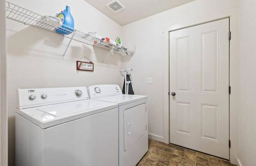 Charming home w/ Fenced Yard On Quiet Street (98) - Foto 2