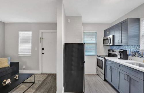 Rustic Retreats Spacious 1BR For 4 guests In The Heart of Fort Lauderdale - Foto 13