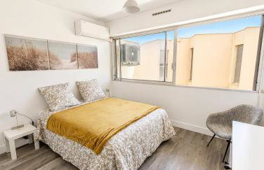 Duplex entièrement rénové avec clim, vue mer et Accès plage ! - Photo 10