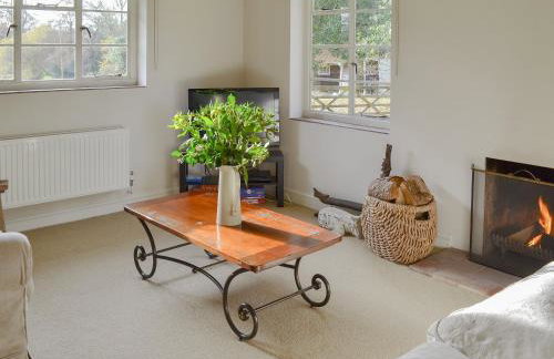 Brookside Cottage - Photo 2