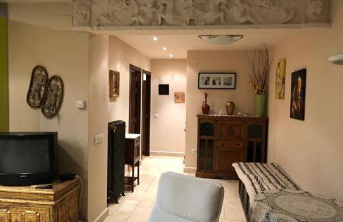 Apartamento con jardin - Photo 4