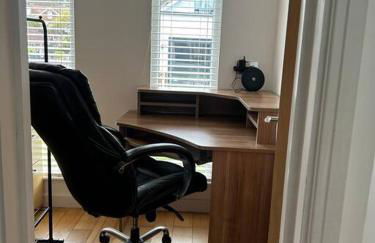 Cosy Studio Cabin with Optional Hot Tub Lilliput near Sandbanks beach - Photo 10