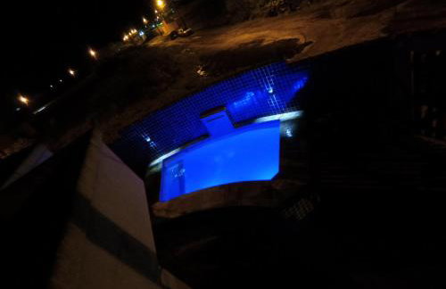 Casa com piscina , churrasqueira, Wi-Fi, em rua de Areia à 1km da praia, bairro sussegado, proíbido uso de som extremamente alto ideal para descansar - Foto 2