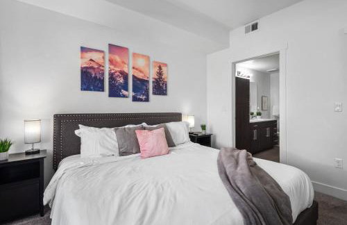 Luxury Place Next to UVU - Photo 36