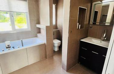 Creek View House - Photo 15