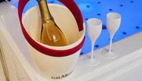 - LA SUITE DELOS - JACUZZI 2 PLACES - CENTRE VILLE A PIED - LIT QUEEN SIZE - PARKING PRIVÉE - WIFI - City Center within walking distance - - Photo 4