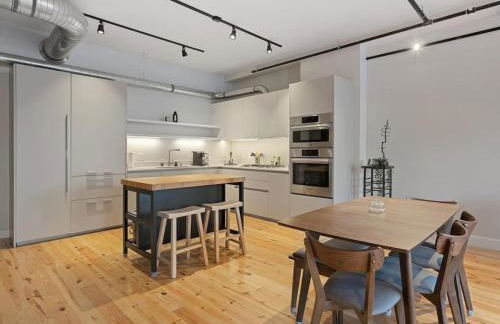 Findlay Suites Explore OTR with an Outdoor Deck - Foto 14