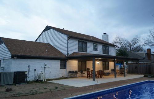 Stylish 4BR Prime Location Close to All! - Foto 61