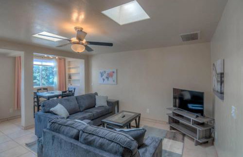 Appealing Quiet and Private Modern 2 Bedroom - Foto 2