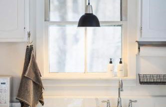 The Swiss Hill Farmhouse - 5 Bedrooms w Hot Tub - Foto 16