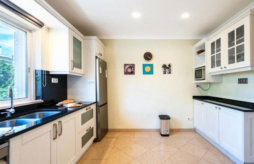 Captivating Villa 600M to Vau Beach - Foto 24