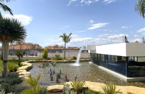 Lujoso Ático en Flamenca Village! - Photo 40