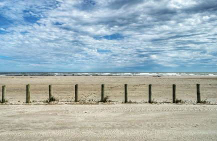 Oceanfront Condo w/ Private Balcony Pool + Tennis Bubbly Blew by Avantstay - Foto 108