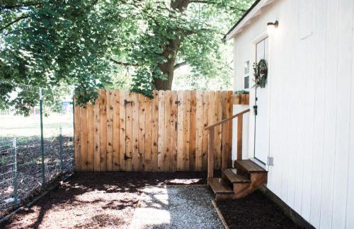 House-1 Bedroom, 1 Bath-Private, Centrally Located - Foto 1