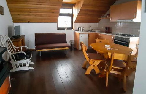 Cozy Home In Kuterevo With Wifi - Photo 7