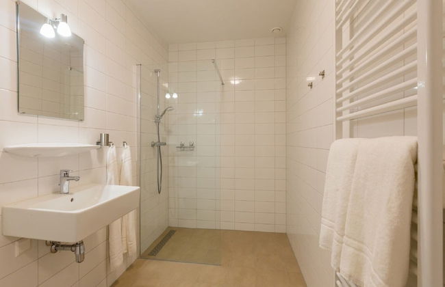 Zoutelande Studio + Parking Spot - Photo 14