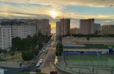 Torre D'Arenas, playa Victoria, piscina y parking - Photo 45
