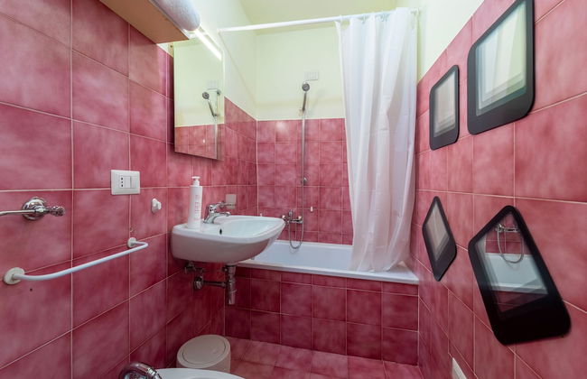 Tremezzo Cozy Studio by Wonderful Italy - Photo 18