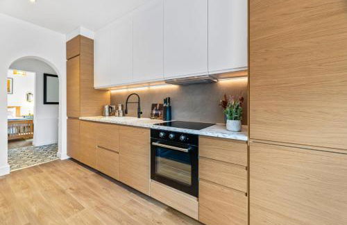 The Chester Nook - Handbridge Home with Parking - Photo 7