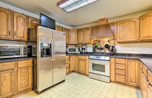 Wine Country Retreat at Private Creekside House! - Foto 11