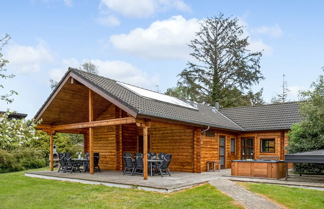 5 bedroom House in Væggerløse with terrace and sauna - Photo 1