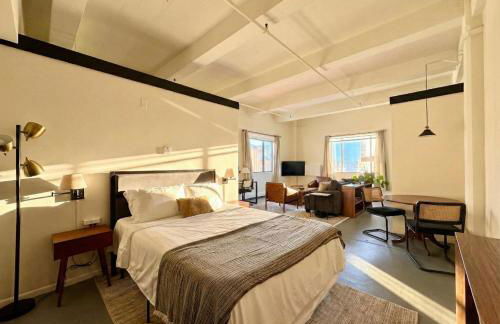 Westown Studio Apt Near Fiserv, Baird, and Theater District - Foto 1