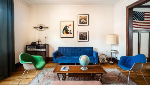 Luxe Mid-Century Styled Historic Townhouse #1 - Foto 2