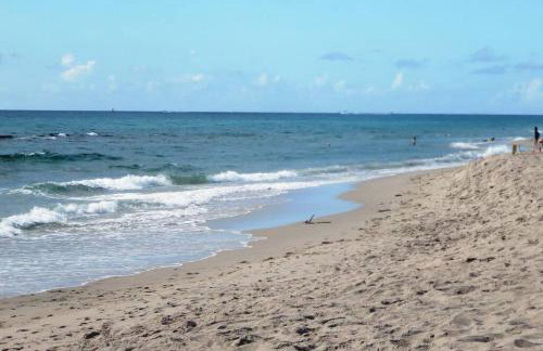 Spacious villa, pool, water views, walk to beach - Foto 6