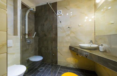 Superb Beachfront Luxury Seaview with Private Beach - Photo 46