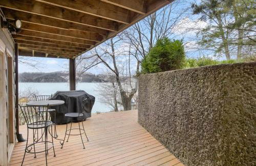 The Linn Creek Lodge Family Home with Private Dock - Foto 28