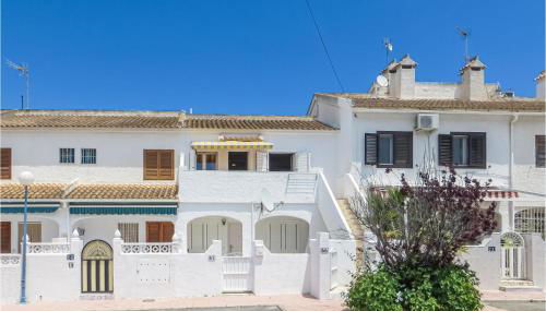 Awesome Apartment In Torrevieja - Foto 1