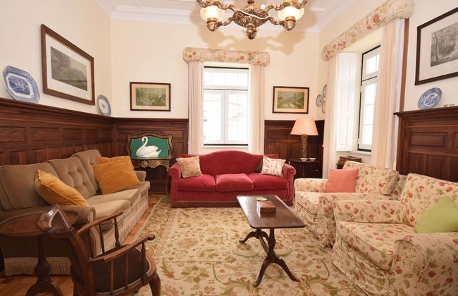 Sprawling Villa Near Alenquer - Photo 14