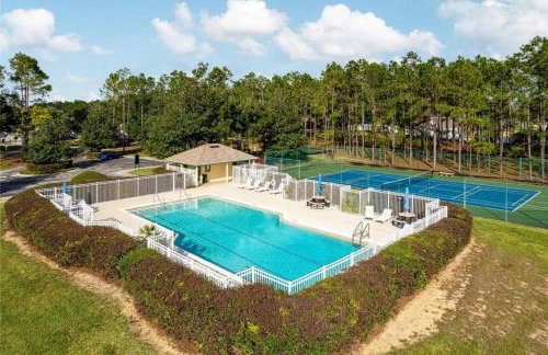 Stylish Retreat with Pool near The Parks - Foto 57