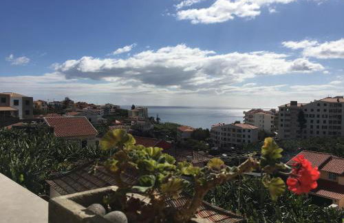 Atlantis Apartment - Photo 2