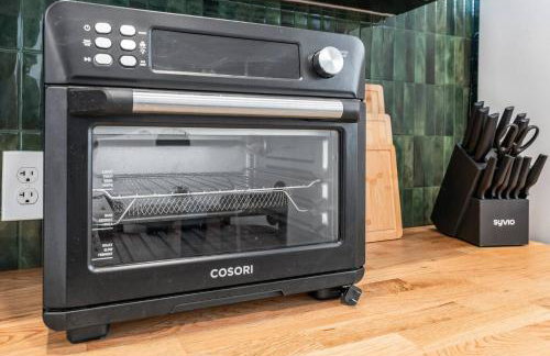 Abstract Haven | Stylish 1BR by Tower Grove - Photo 27