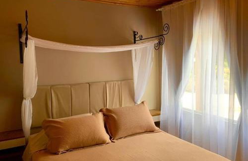 Chalé Sunset com Hidro, lareira, piscina, cavalo, trilha, tiro ao alvo - Foto 3