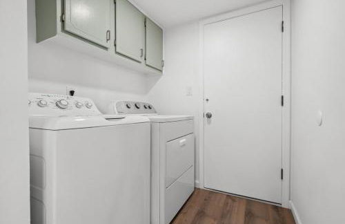 Modern 5BR Retreat l Cozy l Spacious Work-Friendly - Foto 29