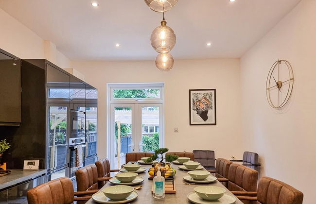 Marvellous 5 bed Perfect for Family or Contractor - Foto 16