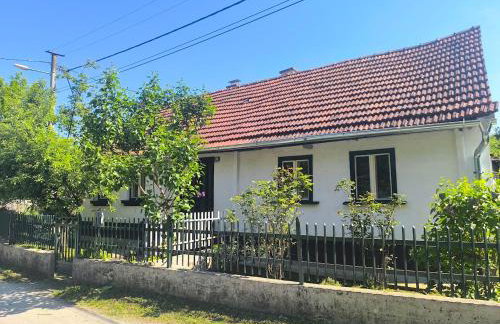 Old house by the stream - Photo 5