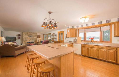 Lake House Family Vacation - Sleeps 12 Dock Kayaks Paddle Boards - Foto 4