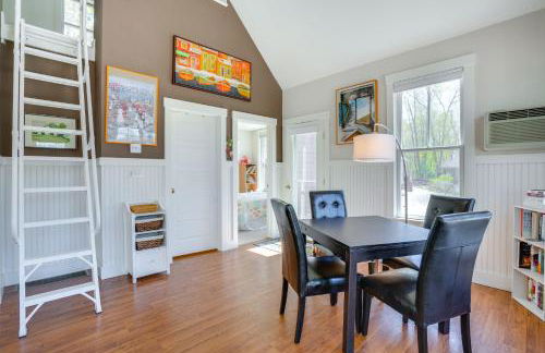 Lake Access and Pools Sun-Soaked Westford Cottage! - Foto 6