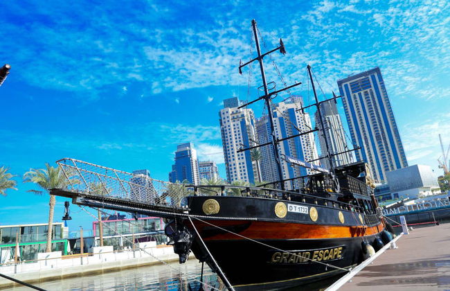 Paseo en barco pirata por el Canal de Dubái - Foto 5