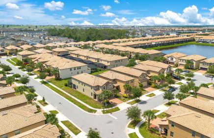 Large Themed Pool Home at Windsor at Westside - Photo 71