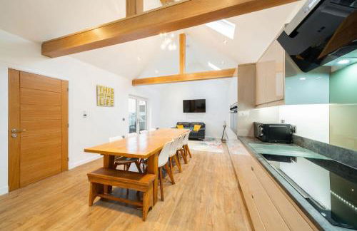 The Corner House - Photo 7