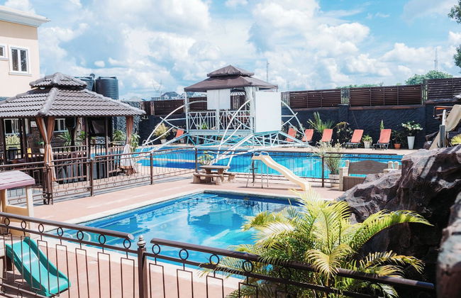 Aaron's Place Luxury Apartments & Rooms - Photo 63