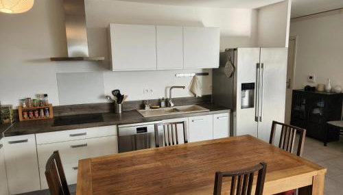 Bel Appartement avec Terrasse et Clim - Foto 3