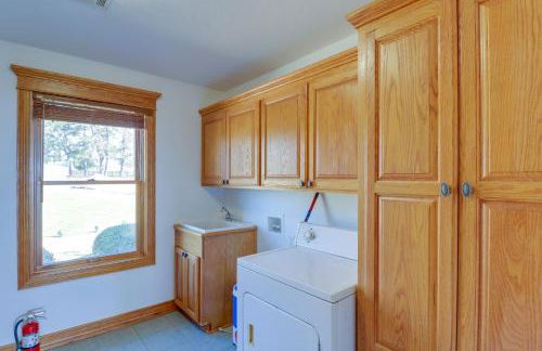 Mountain Views and Shared Pool Ozarks Family Home - Foto 32