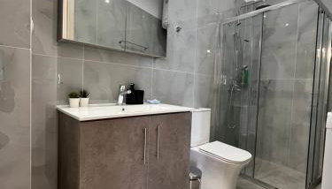 Home-1611 - Photo 3, towels, Shower