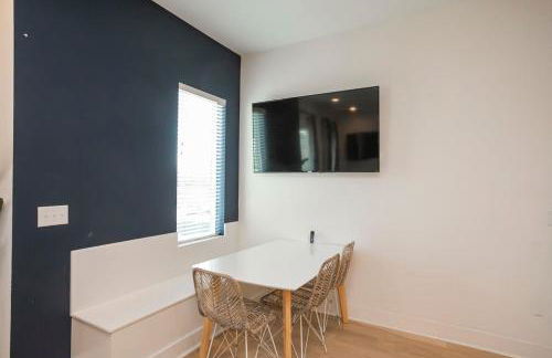 1 5 Miles to Broadway Rooftop Deck w City Views - Foto 30