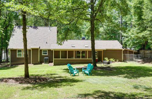 about 1 Mi to Dtwn Alpharetta Home with Screened Porch! - Foto 27